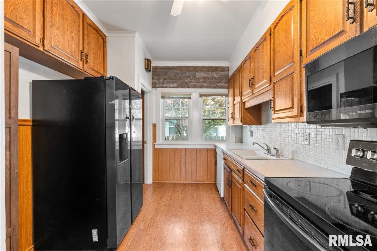 2320 6th Street, Moline, Illinois image 19