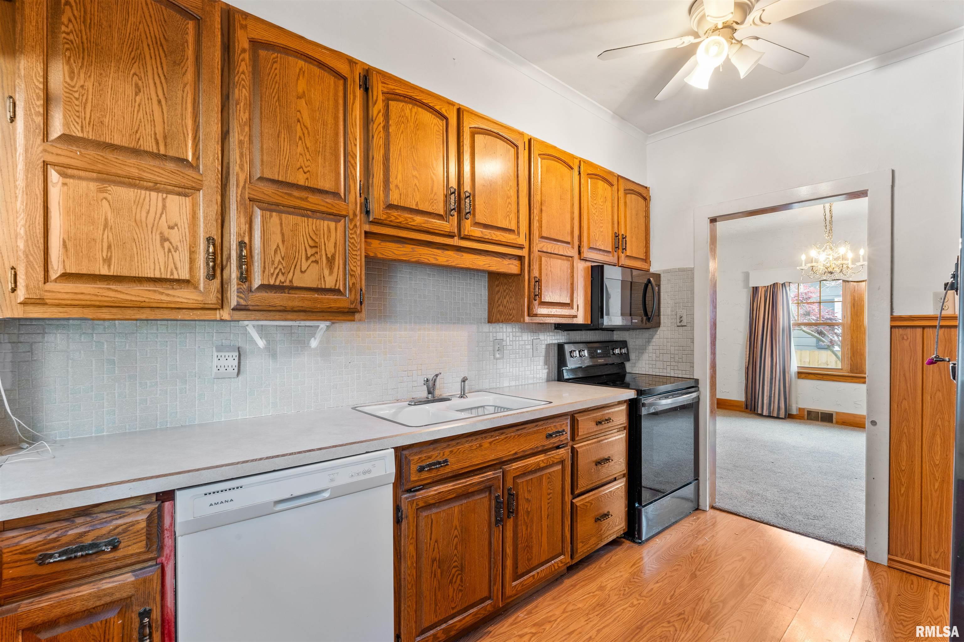 2320 6th Street, Moline, Illinois image 21