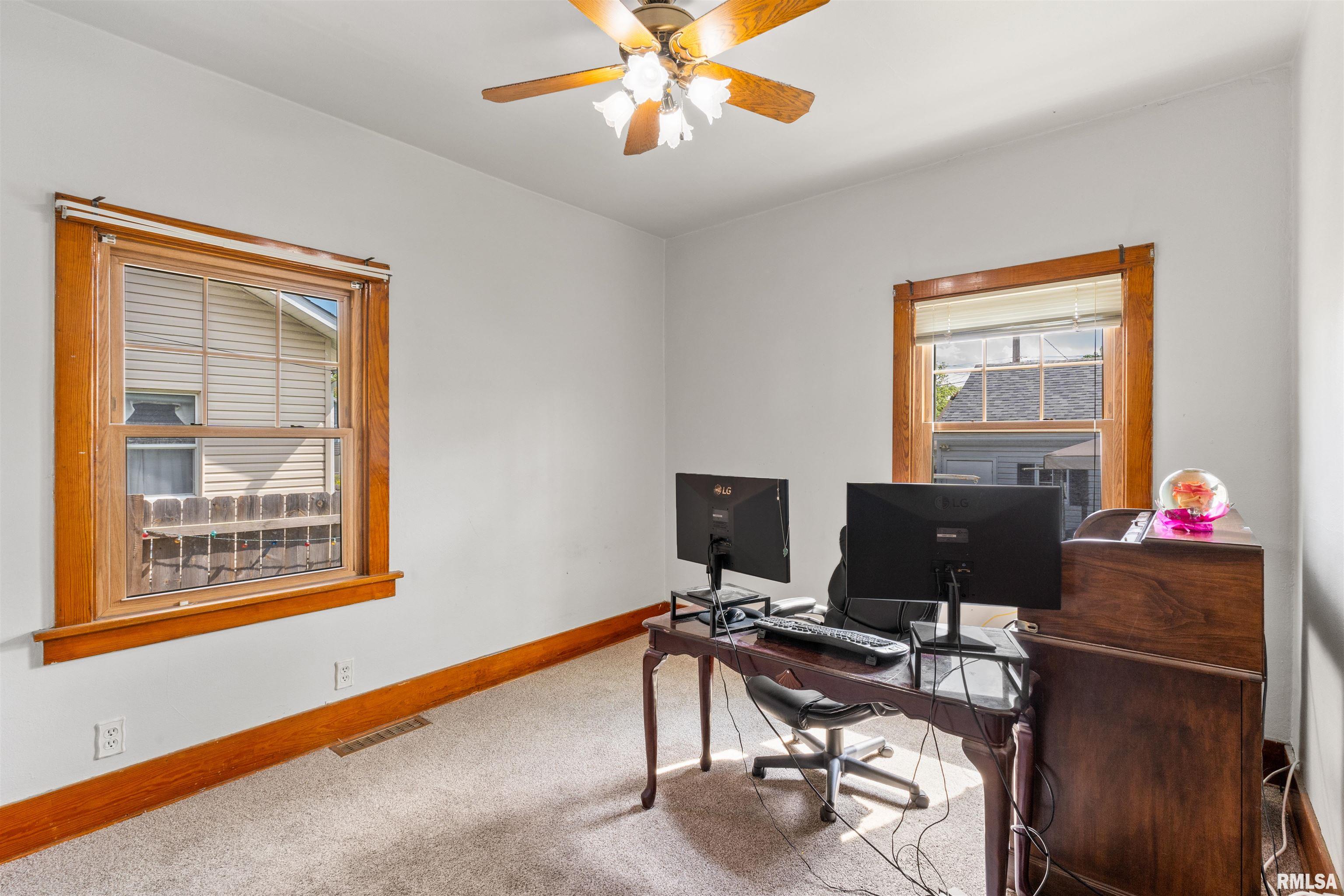 2320 6th Street, Moline, Illinois image 30