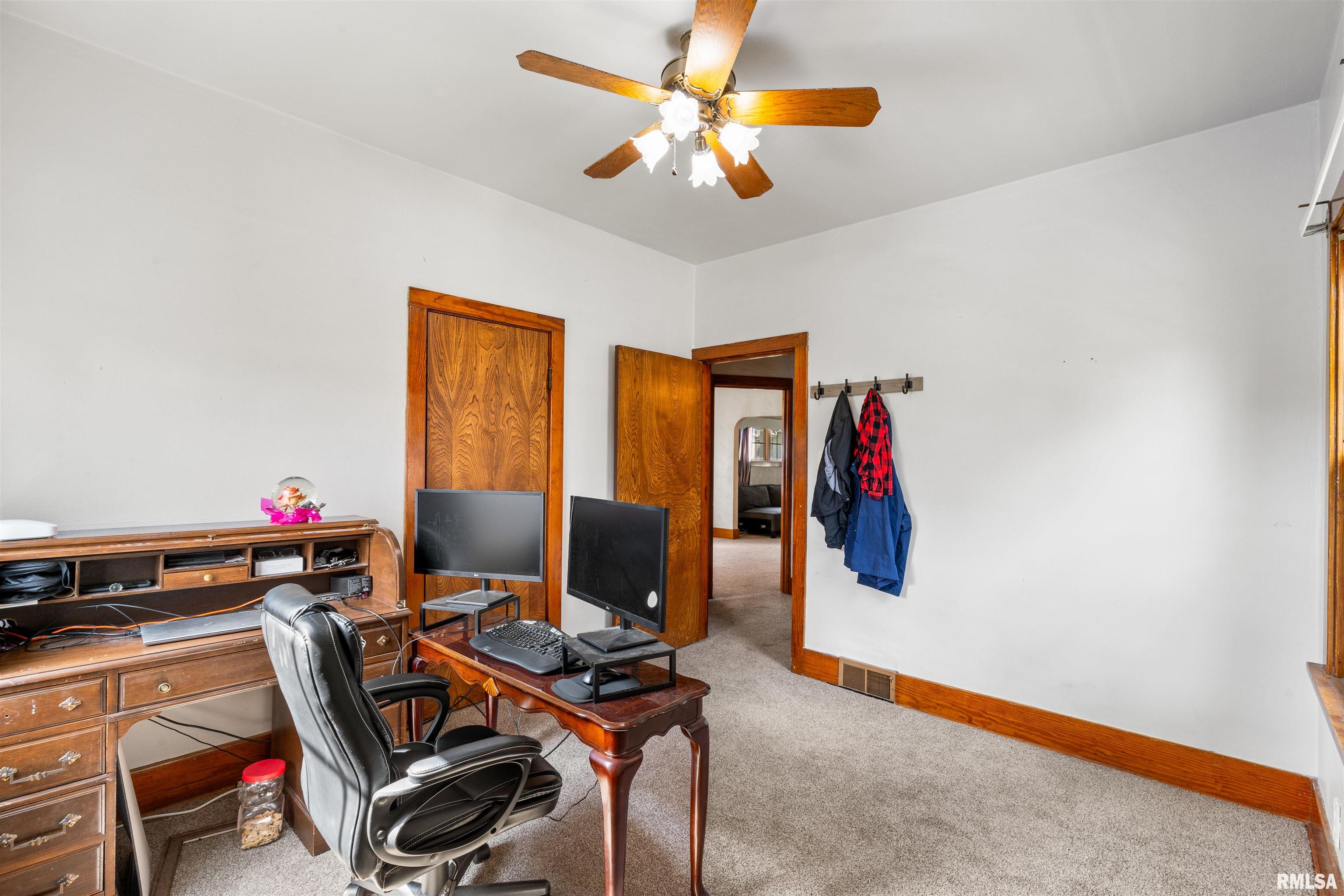 2320 6th Street, Moline, Illinois image 39
