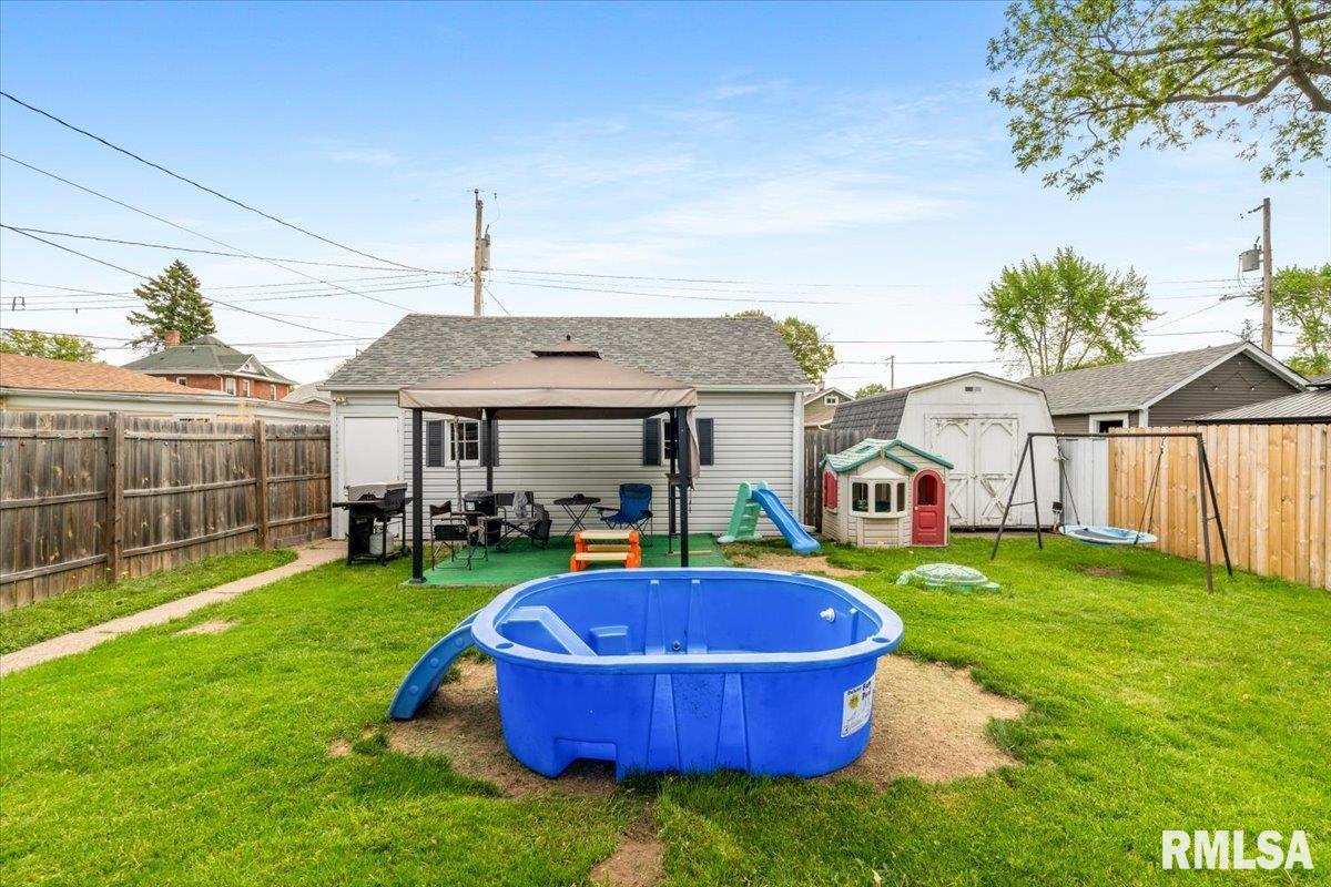 2320 6th Street, Moline, Illinois image 9