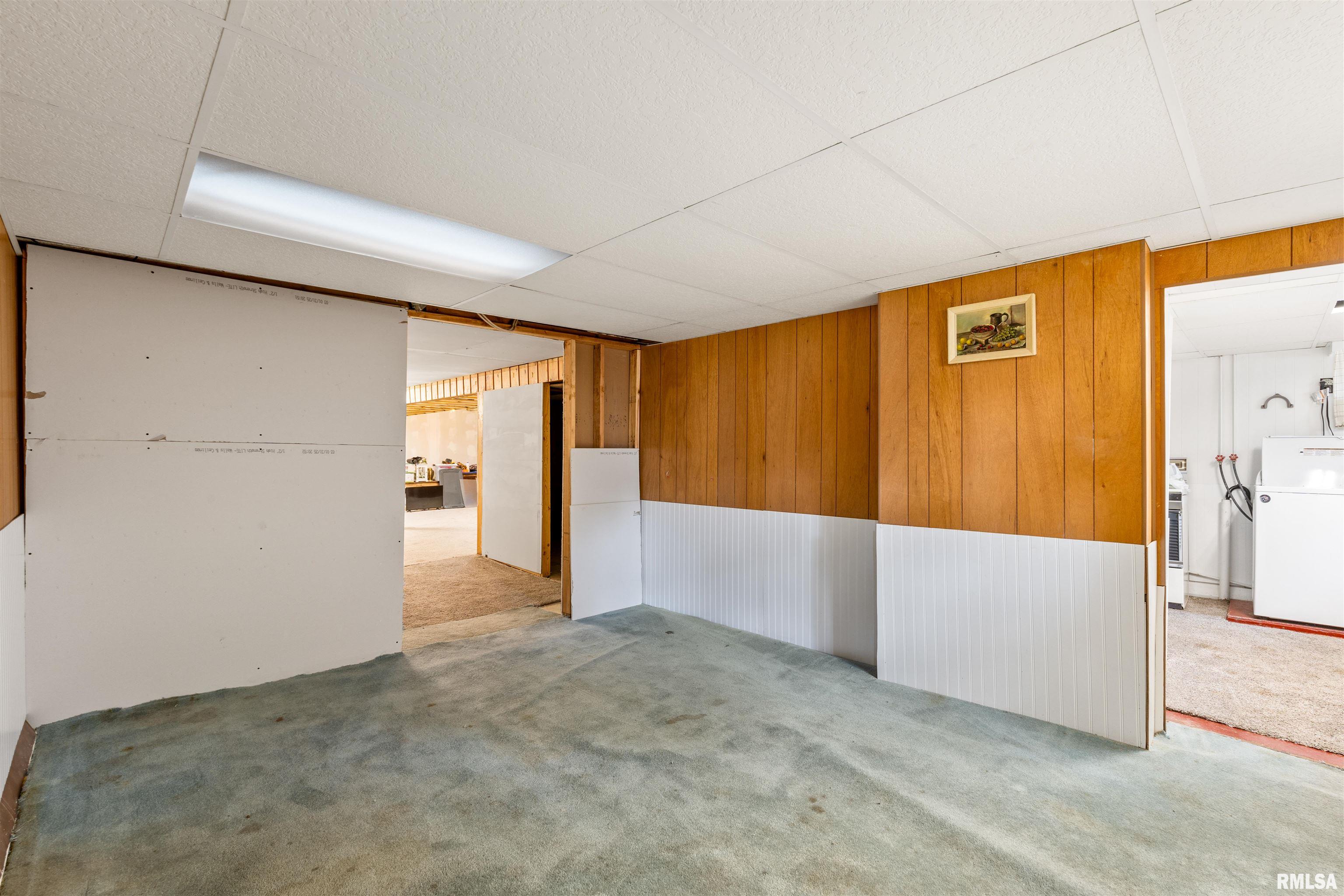 2320 6th Street, Moline, Illinois image 48