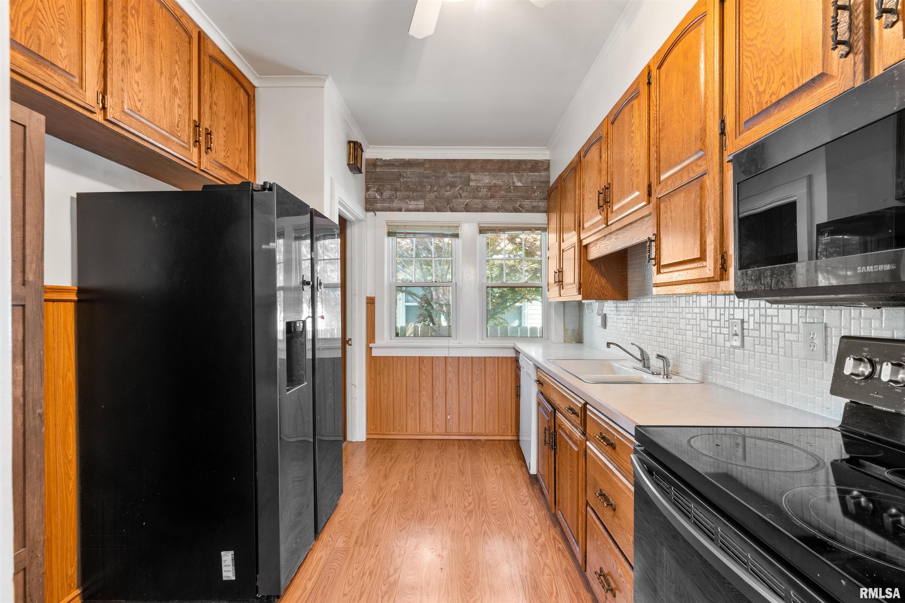 2320 6th Street, Moline, Illinois image 23