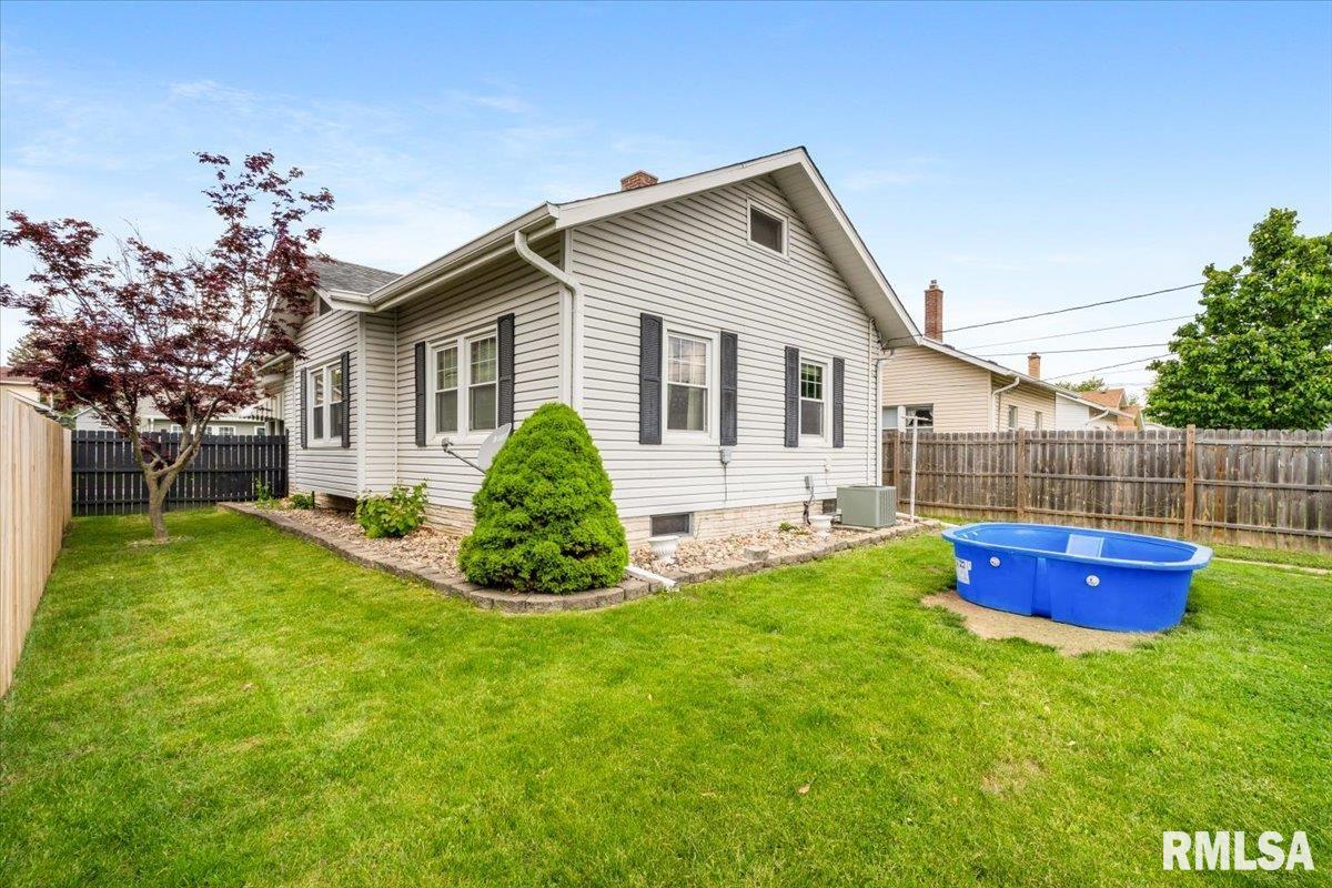 2320 6th Street, Moline, Illinois image 7