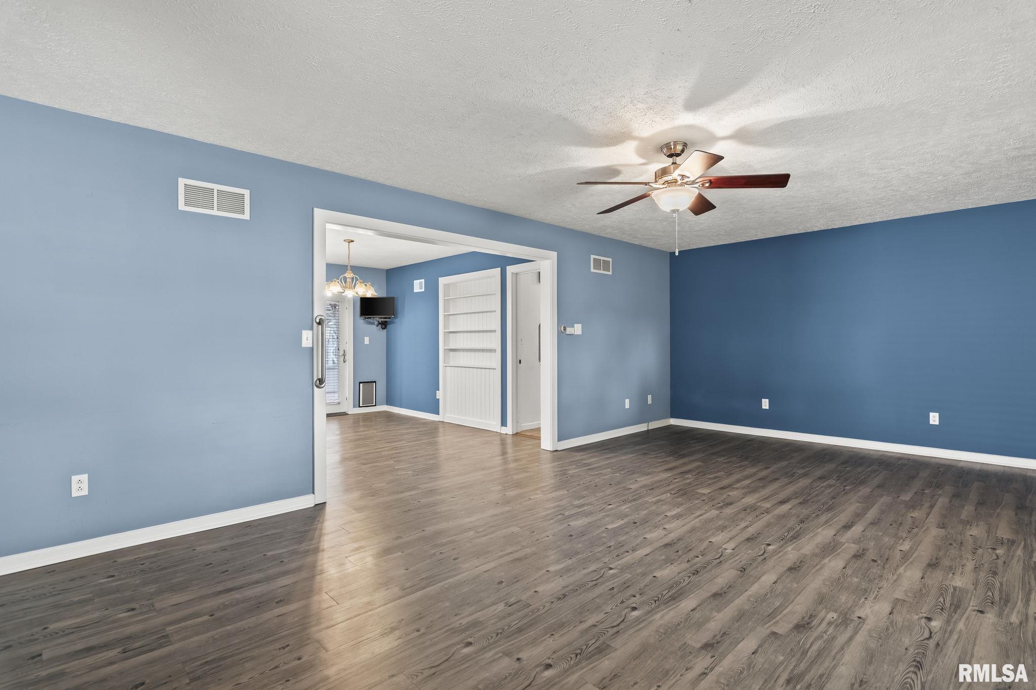 36 Bob O Link Drive, Springfield, Illinois image 5