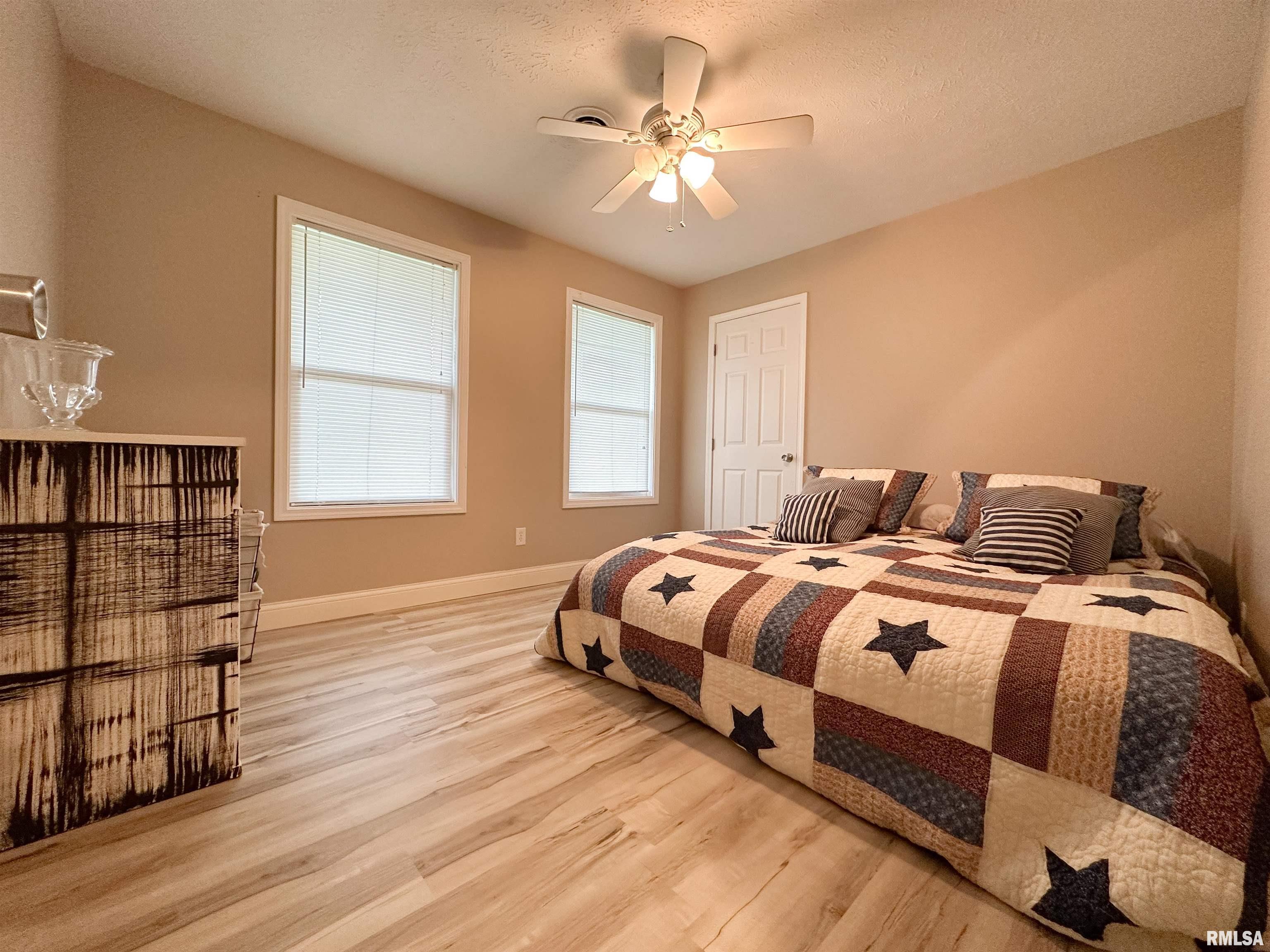 5691 Silver Fox Drive, Carterville, Illinois image 16