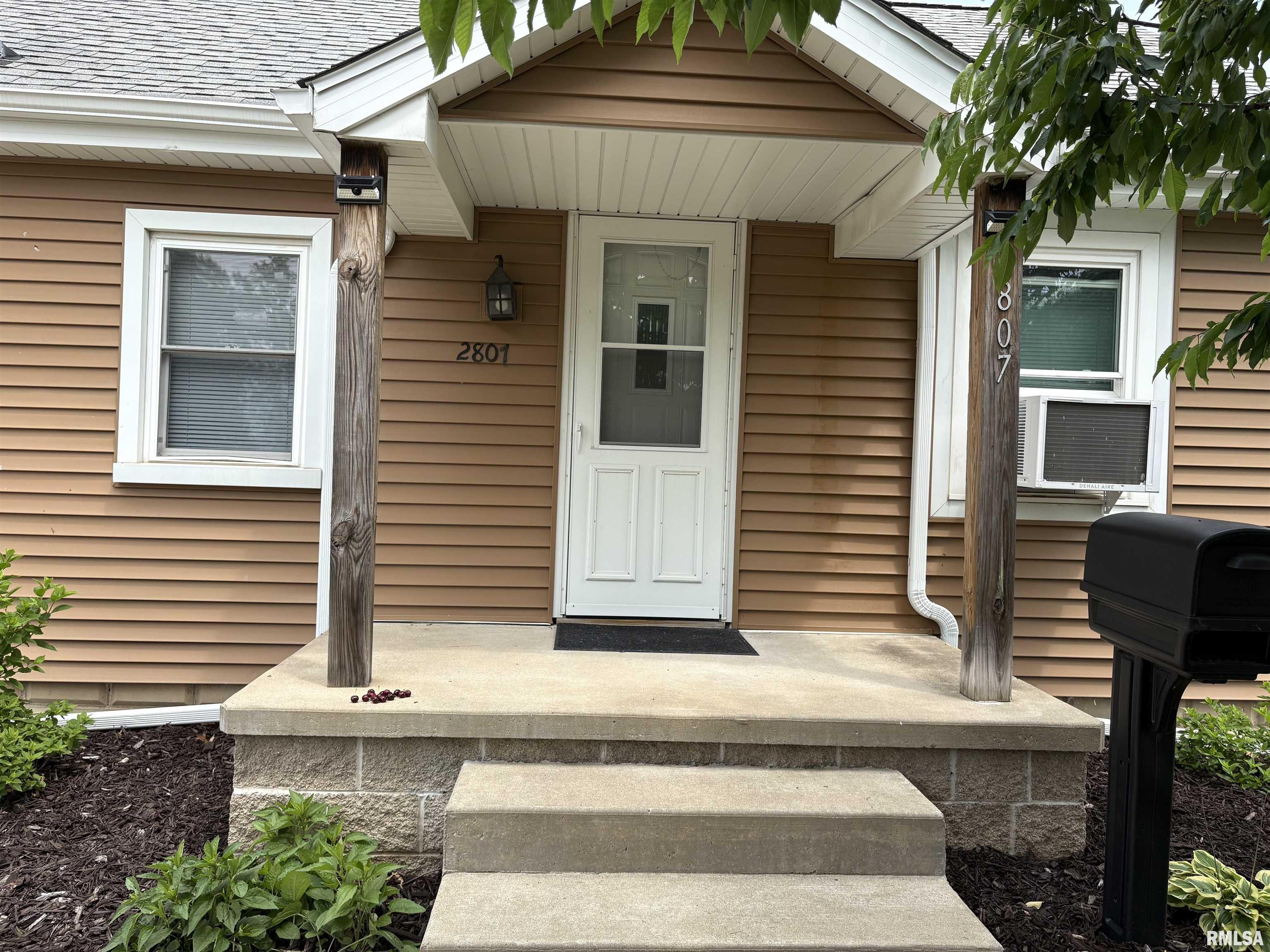 2807 W Kenwood Avenue, West Peoria, Illinois image 2