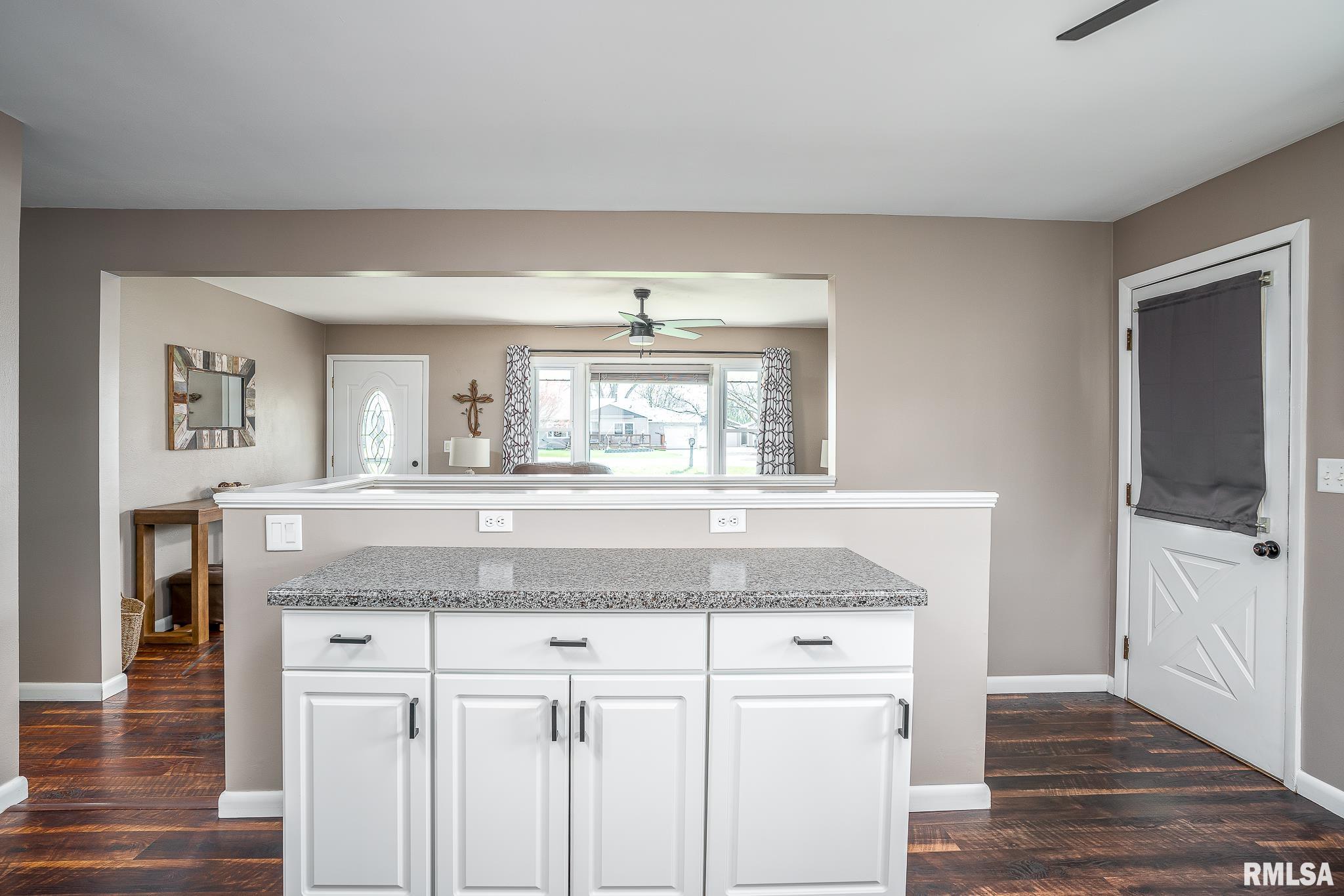 818 N Utah Avenue, Davenport, Iowa image 9