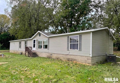 Homes For Sale - 158 N Rogers Park Drive<br/> Canton, IL 61520