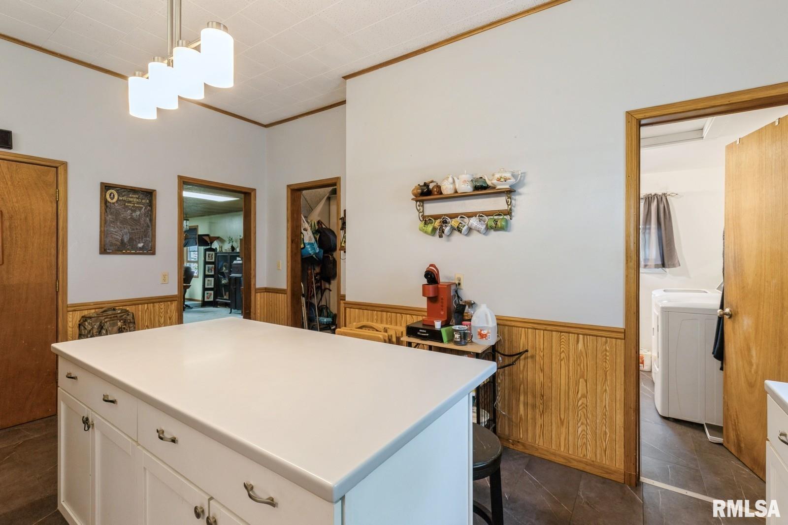 201 4th Street, New Boston, Illinois image 8