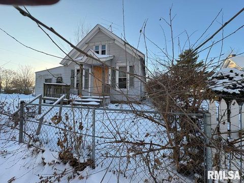 Homes For Sale - 720 11th Avenue<br/> Rock Island, IL 61201