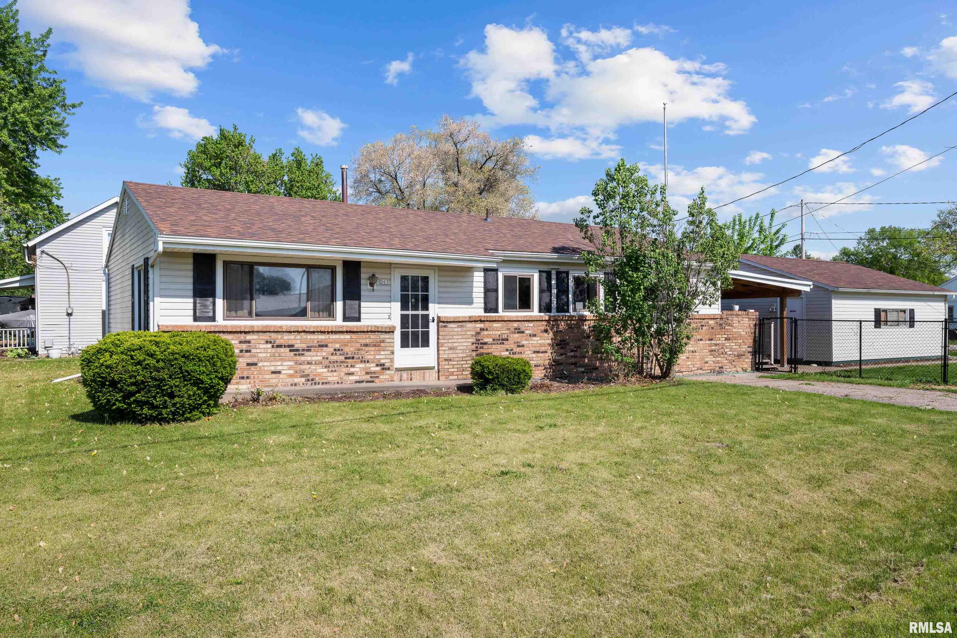 203 E 2nd Street, Andalusia, Illinois image 2