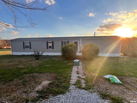 Homes For Sale - 860 N Lick Creek Road<br/> Buncombe, IL 62912
