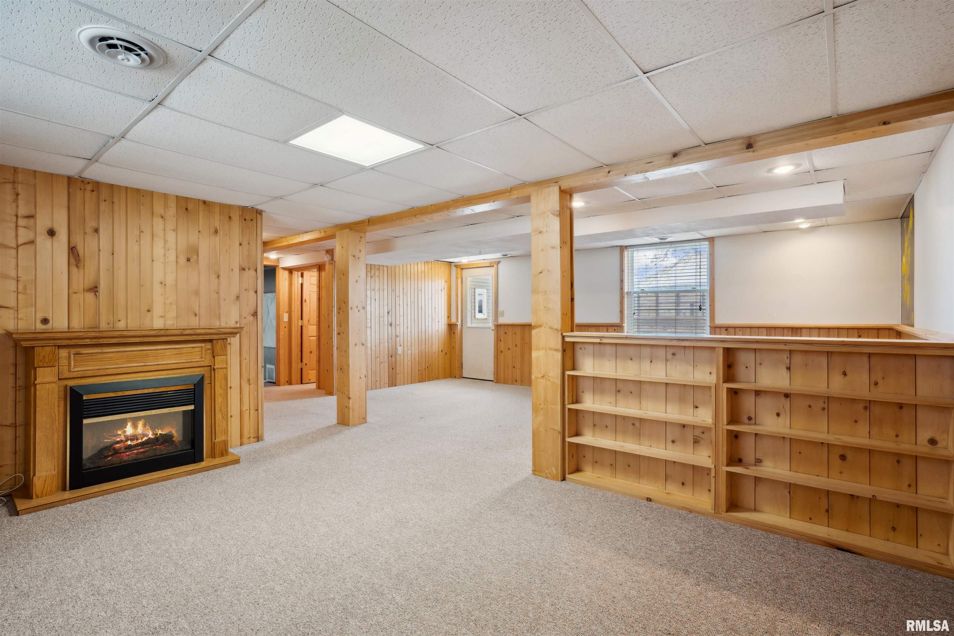 105 Country Court, De Witt, Iowa image 17