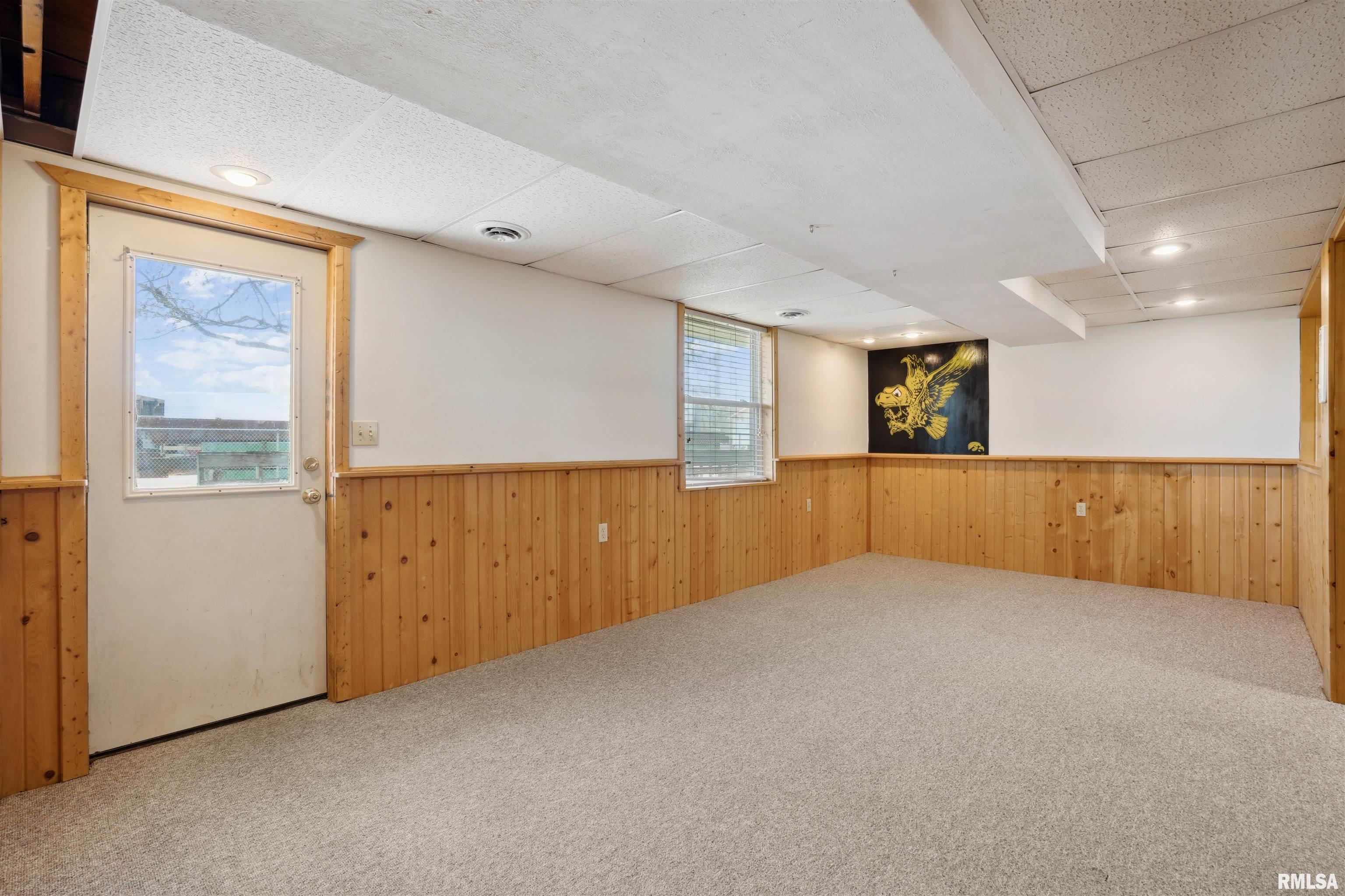 105 Country Court, De Witt, Iowa image 18