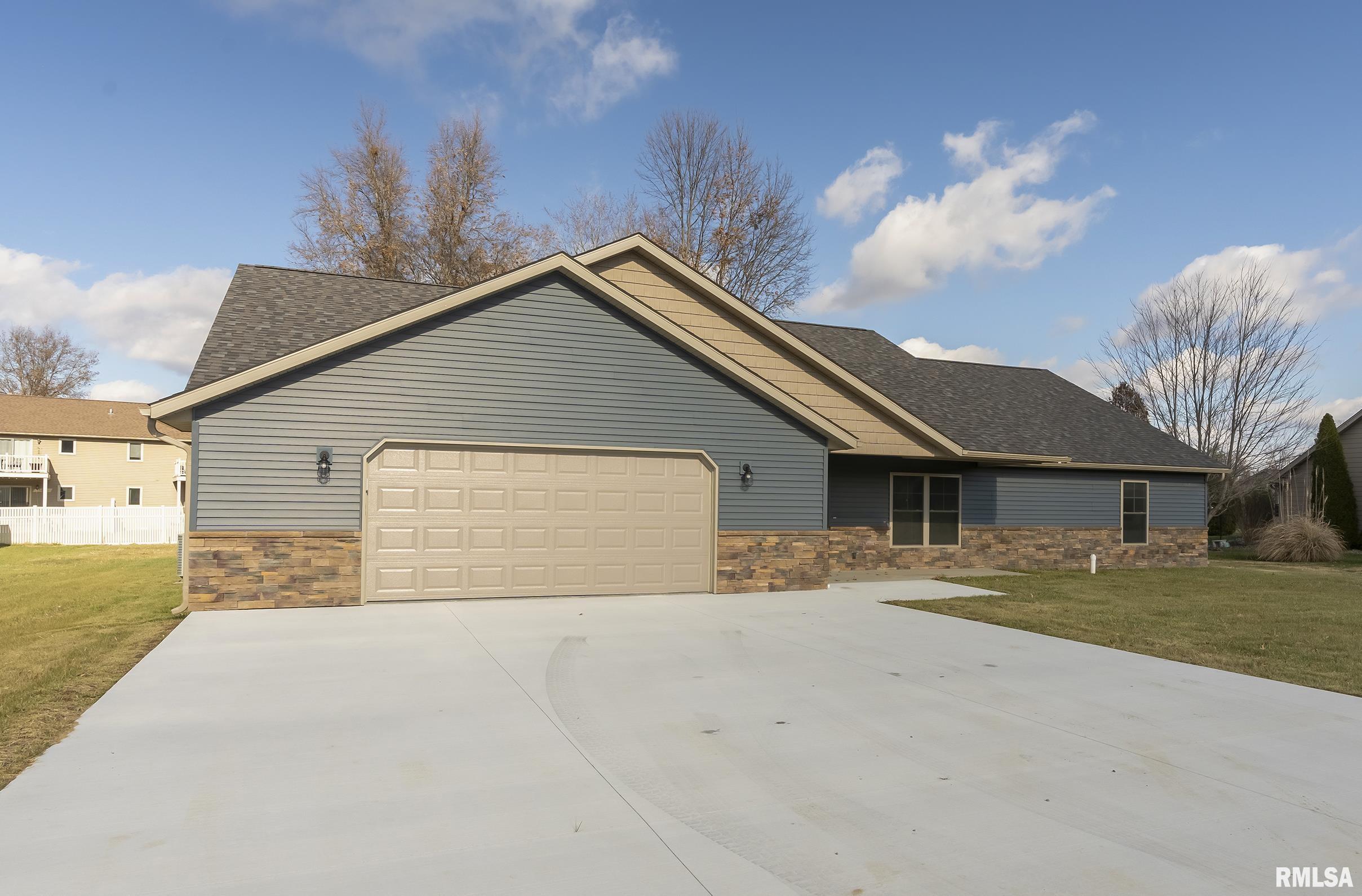 1109 Wildflower Lane, Herrin, Illinois image 3