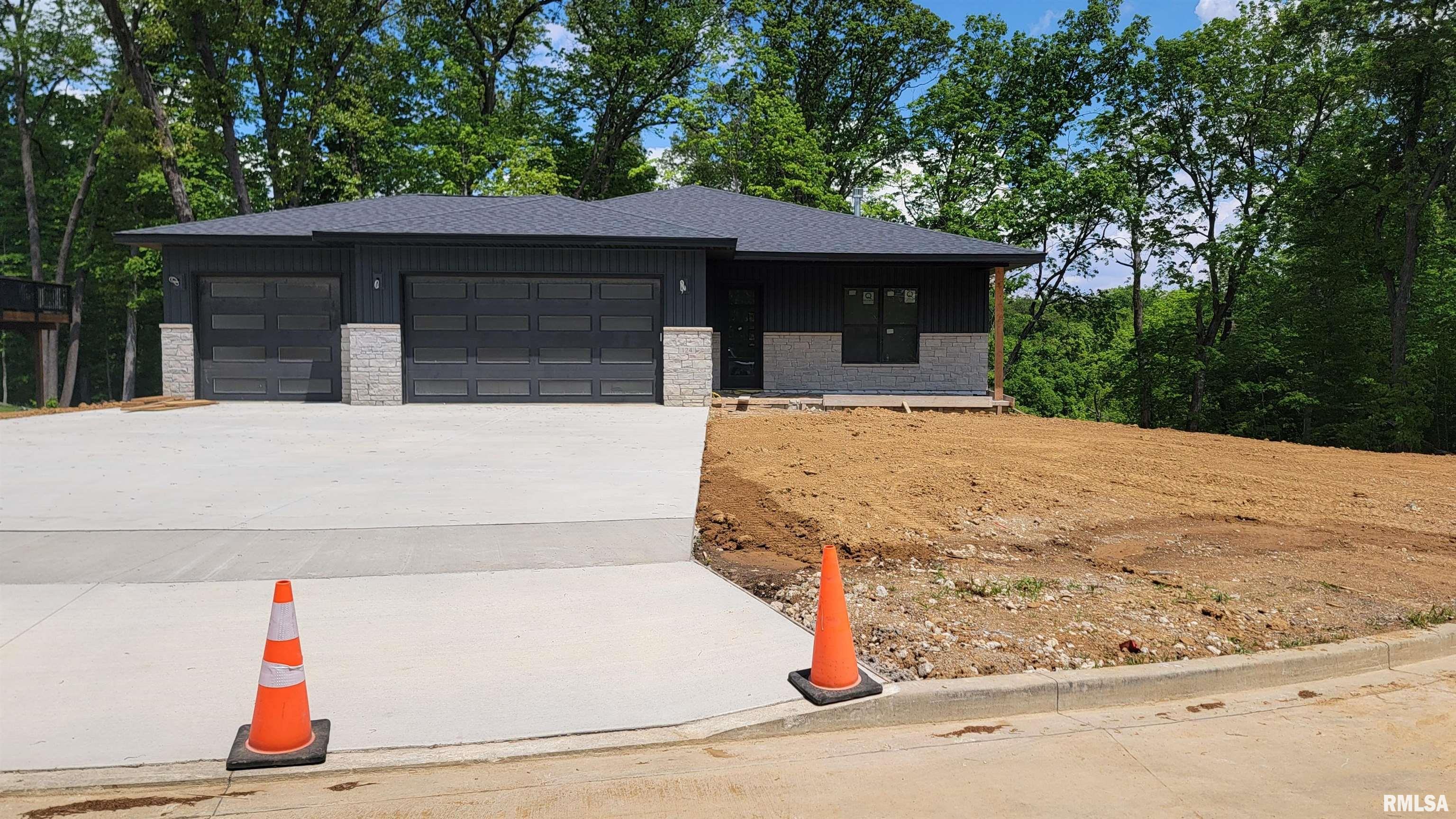 124 Rosemary Lane, Germantown Hills, Illinois image 1