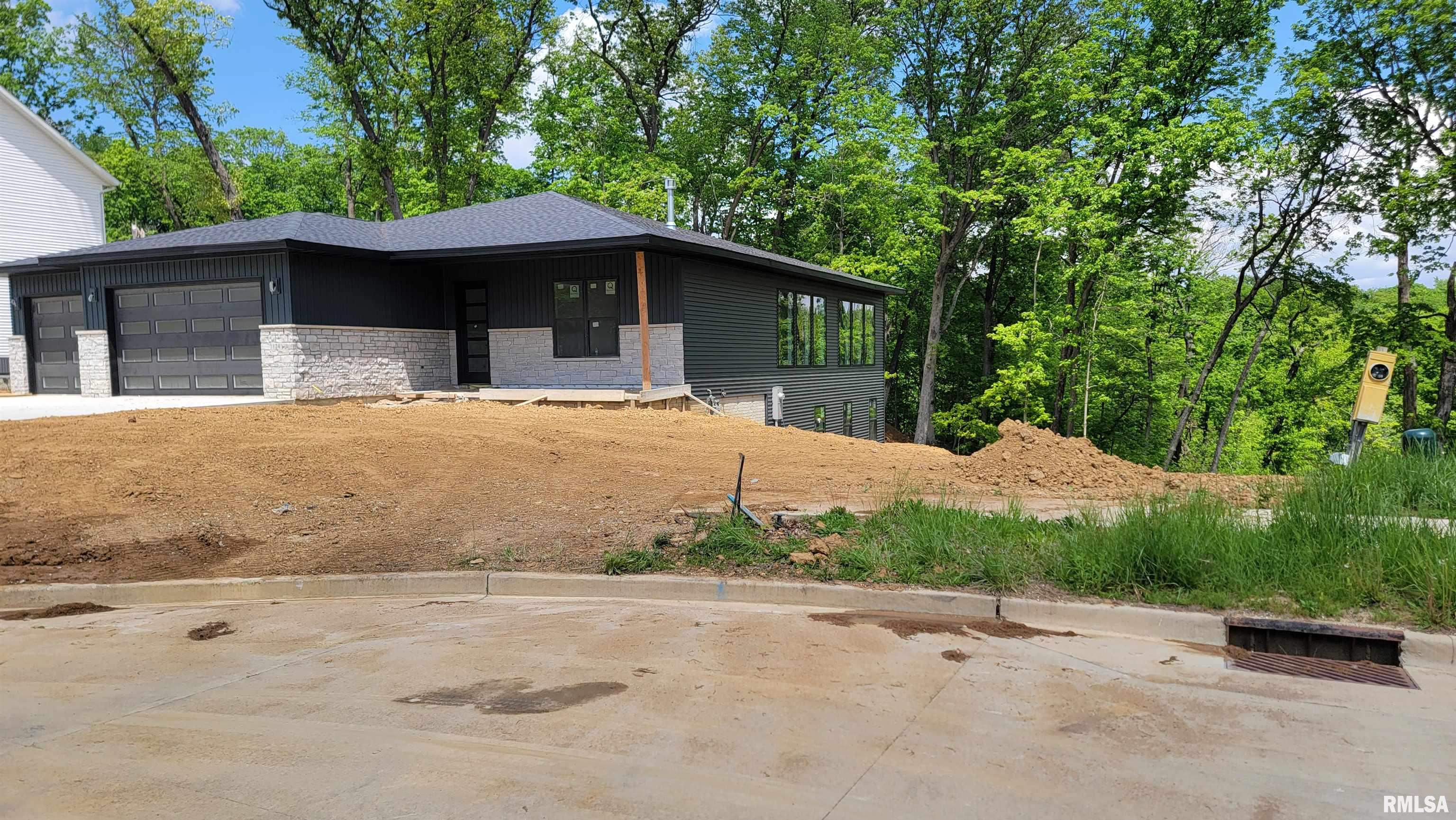 124 Rosemary Lane, Germantown Hills, Illinois image 2
