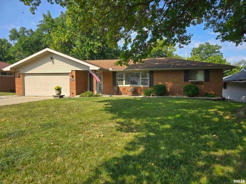 Homes For Sale - 5433 N James Road<br/> Peoria, IL 61615