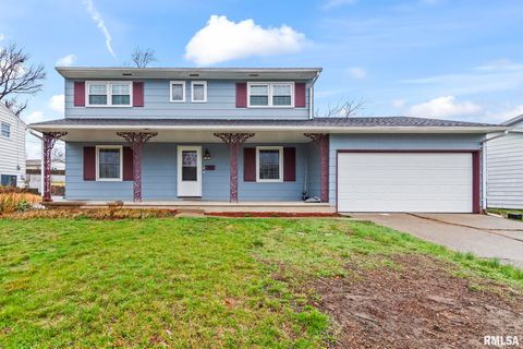 Homes For Sale - 32 Ridge Lane<br/> Decatur, IL 62521