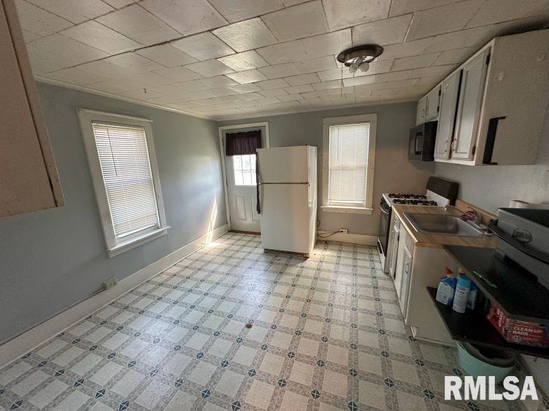 1519 W 7th Street, Davenport, Iowa image 6