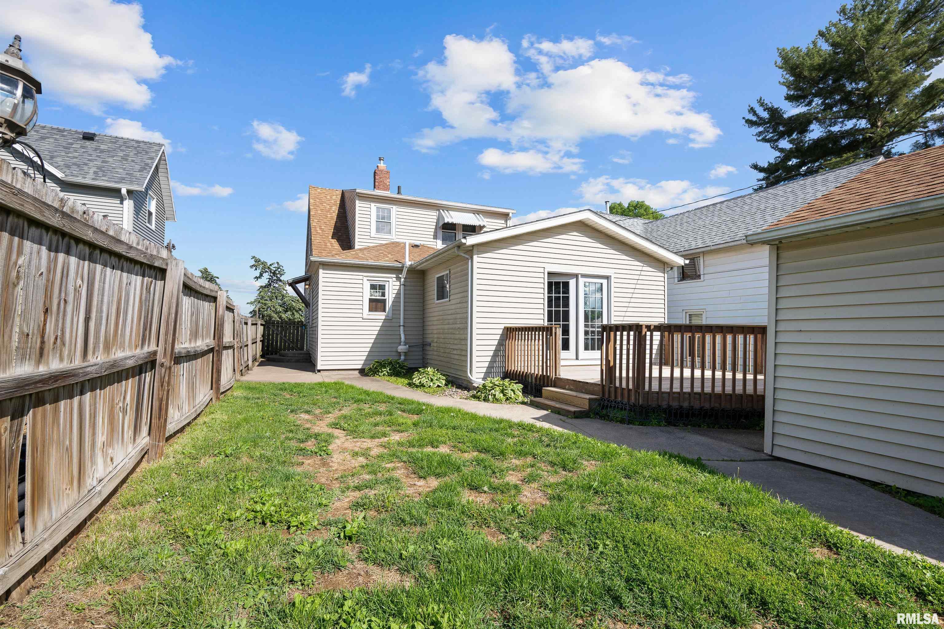 2920 Roosevelt Street, Clinton, Iowa image 25