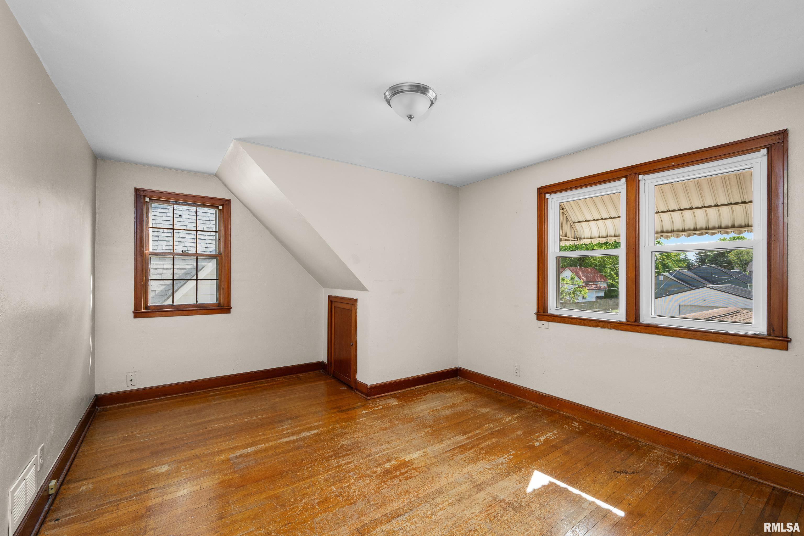 2920 Roosevelt Street, Clinton, Iowa image 18