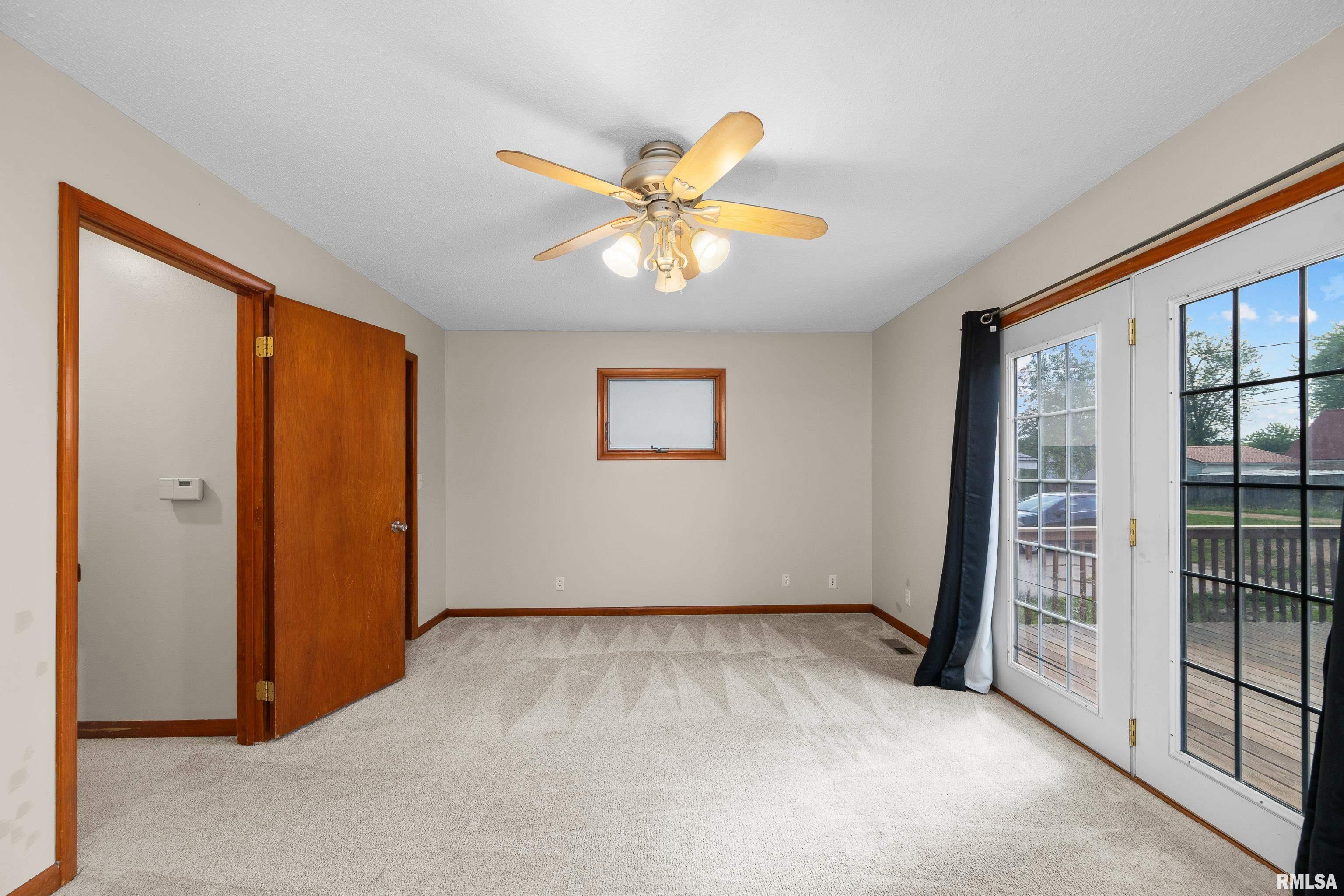 2920 Roosevelt Street, Clinton, Iowa image 13