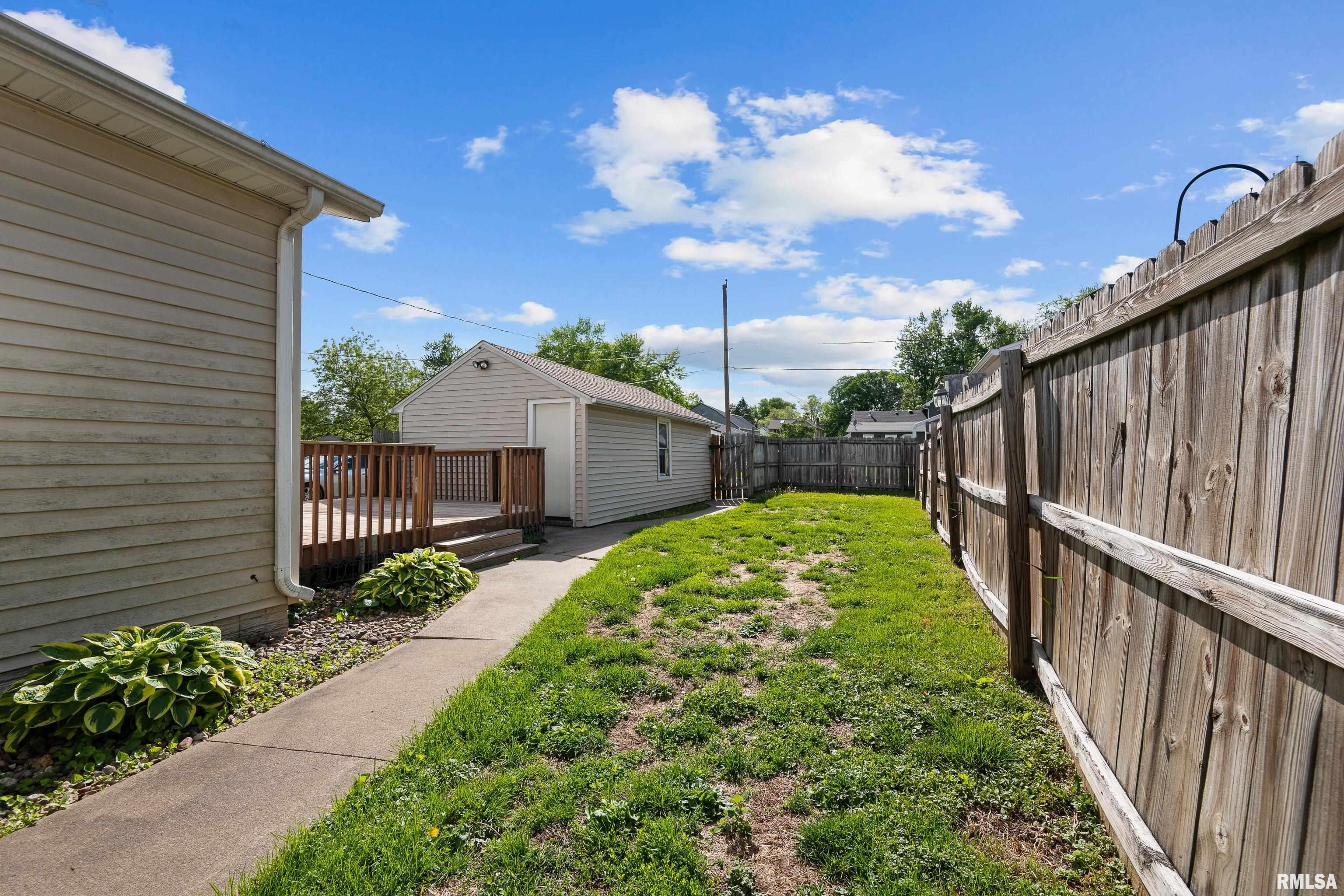 2920 Roosevelt Street, Clinton, Iowa image 24