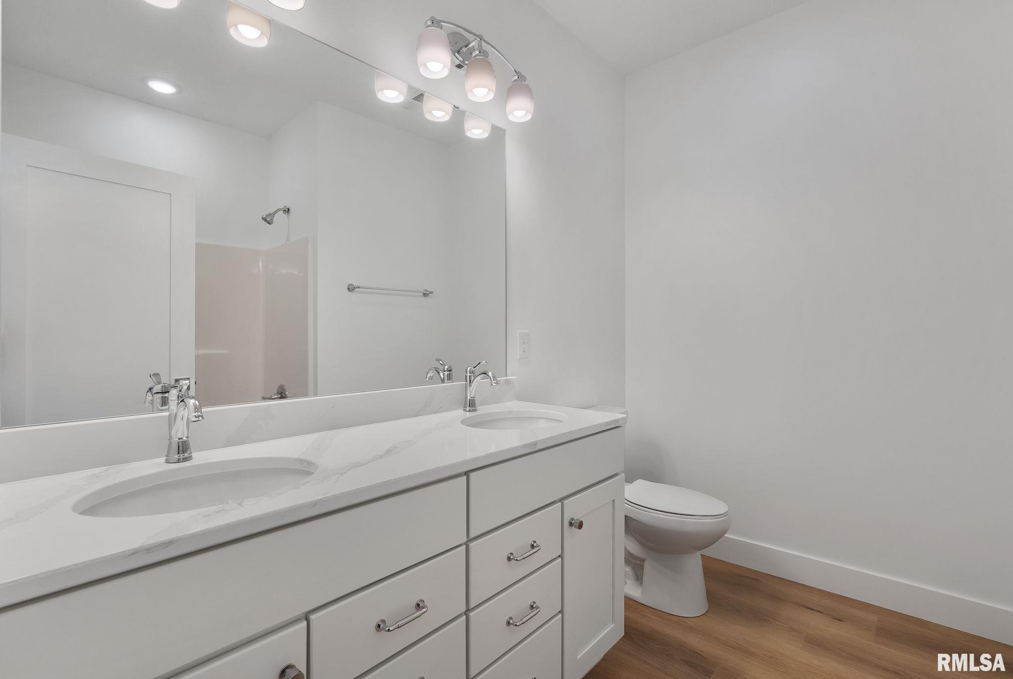 6574 Pelican Street, Bettendorf, Iowa image 37