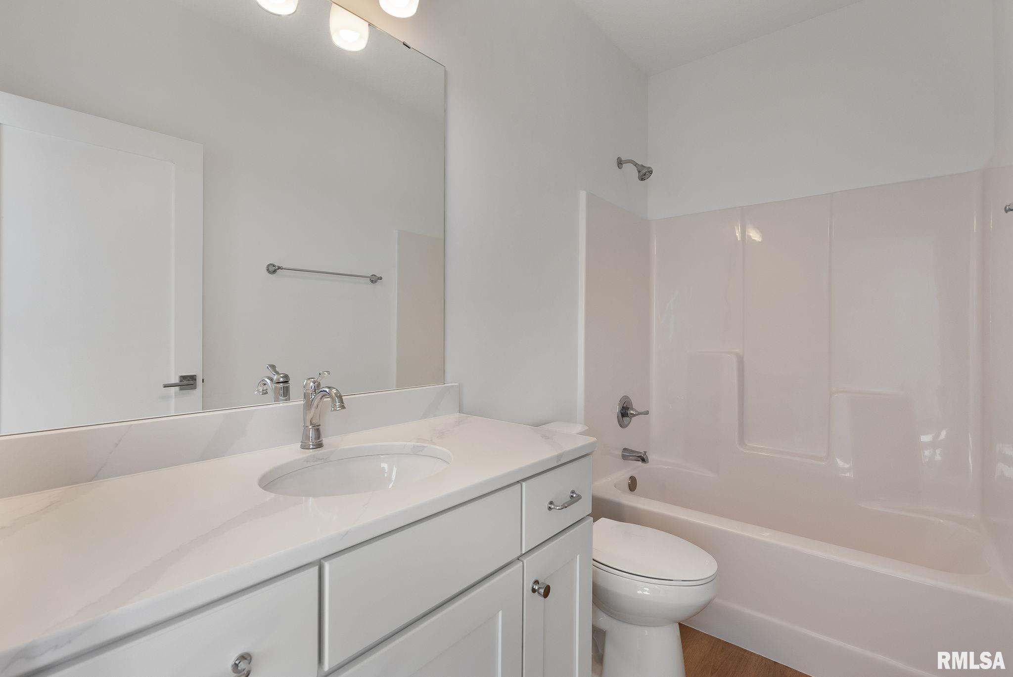 6574 Pelican Street, Bettendorf, Iowa image 26