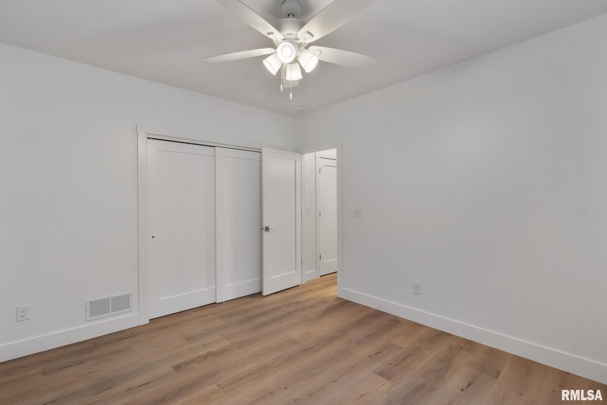 6574 Pelican Street, Bettendorf, Iowa image 36