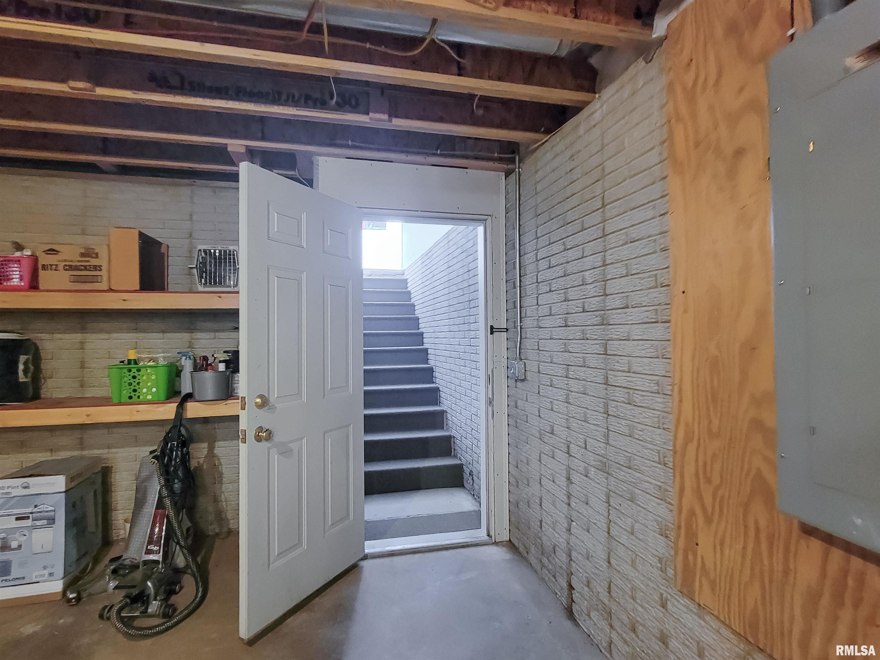 304 E 10th Street, De Witt, Iowa image 30