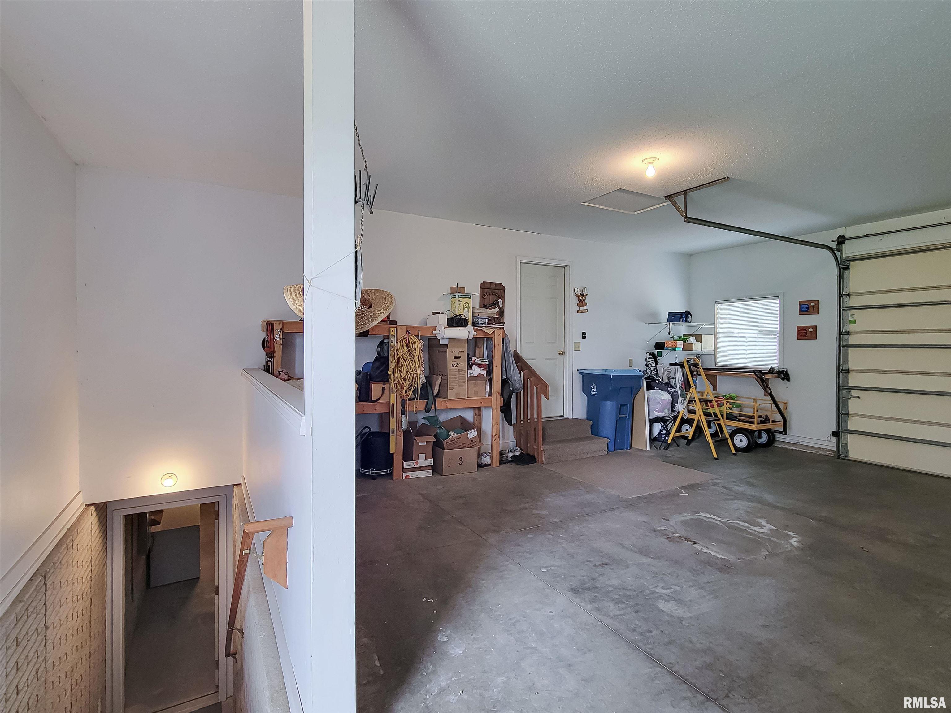 304 E 10th Street, De Witt, Iowa image 32