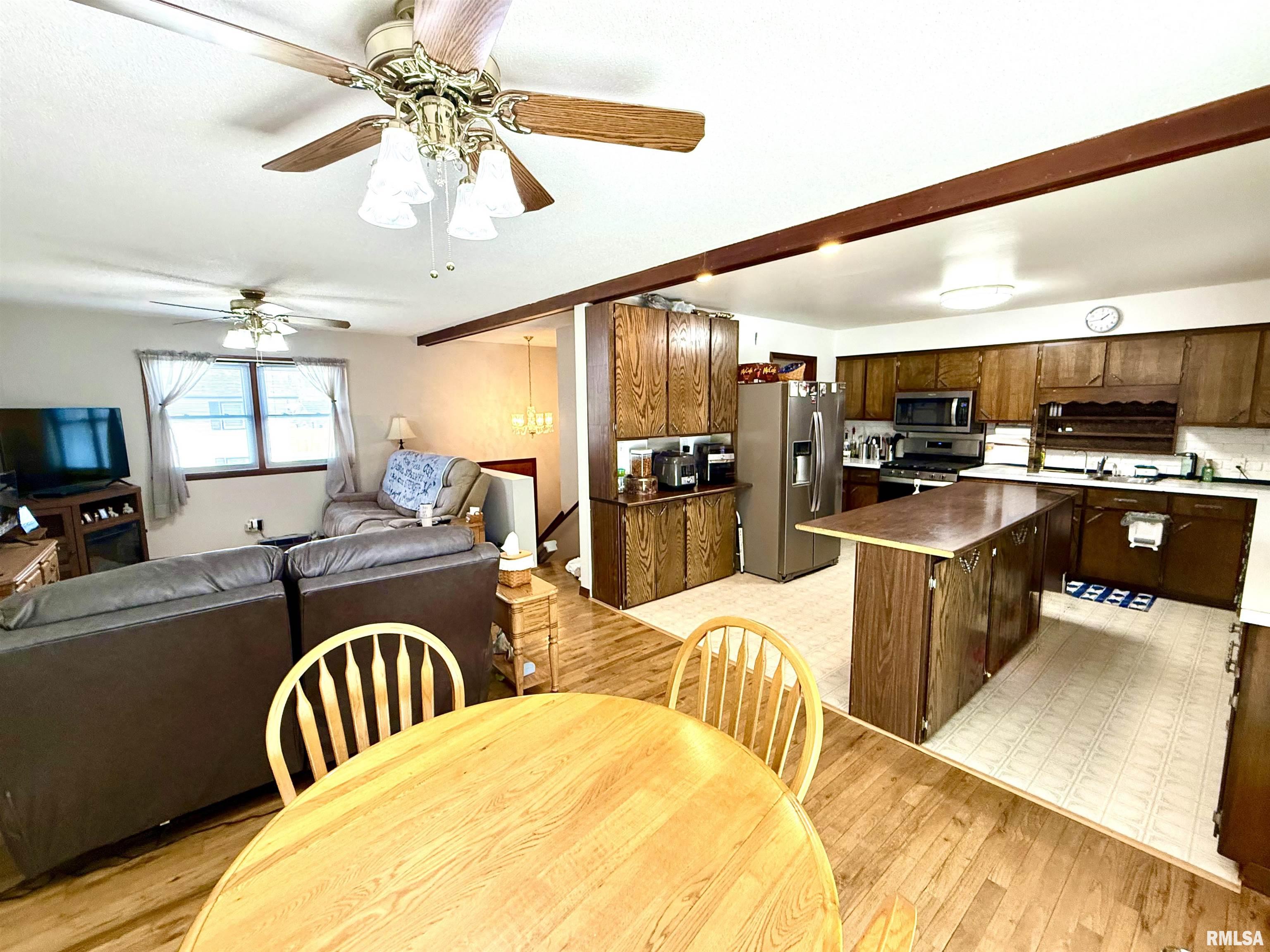 102 E 7th Avenue, Colona, Illinois image 8