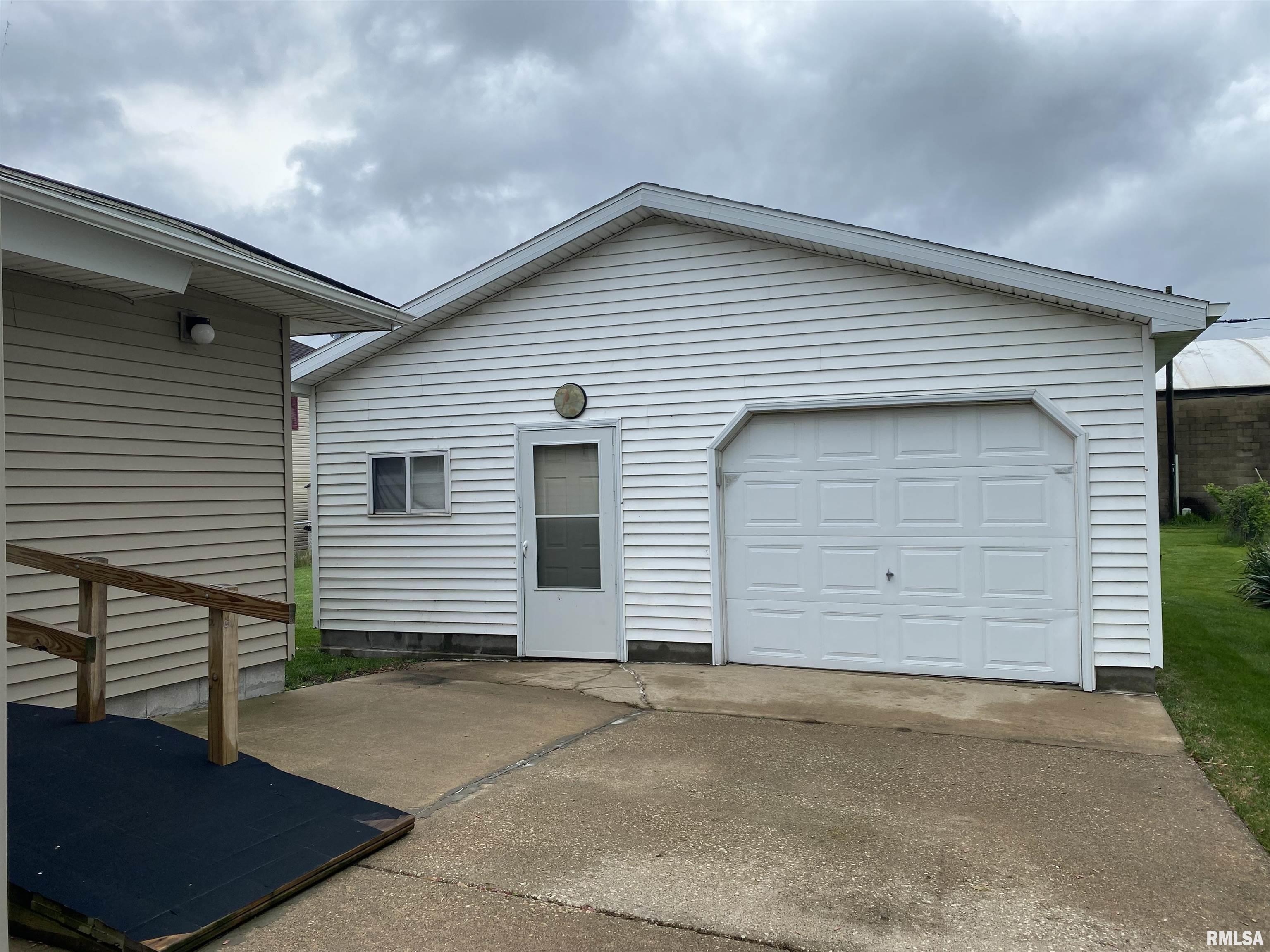 846 S 7th Avenue, Canton, Illinois image 6