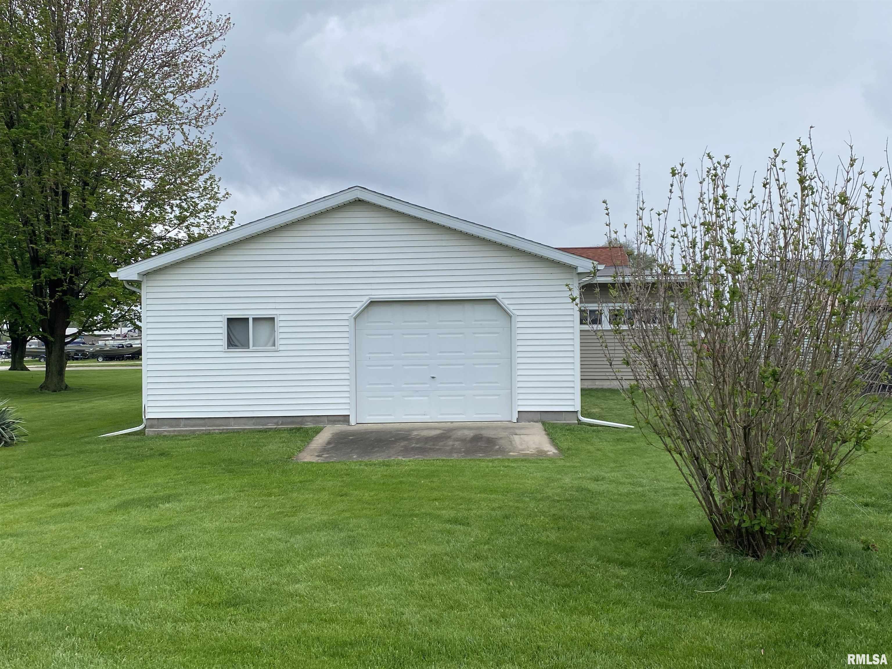 846 S 7th Avenue, Canton, Illinois image 5