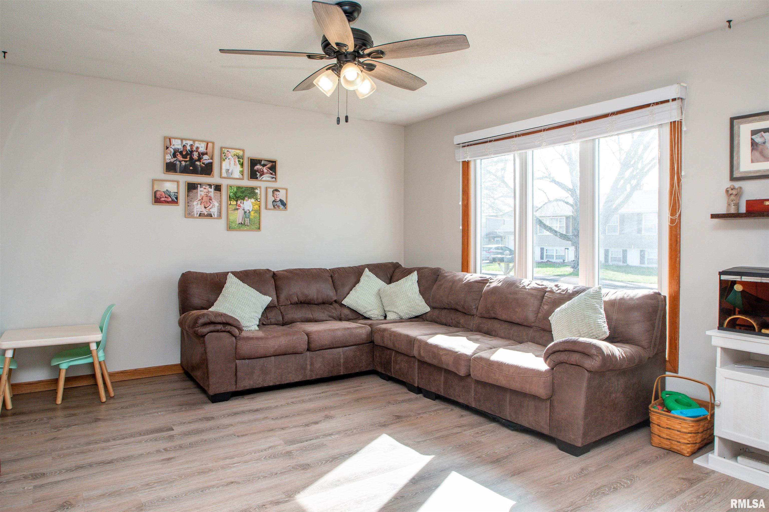 2706 S Skyway Road, Peoria, Illinois image 7