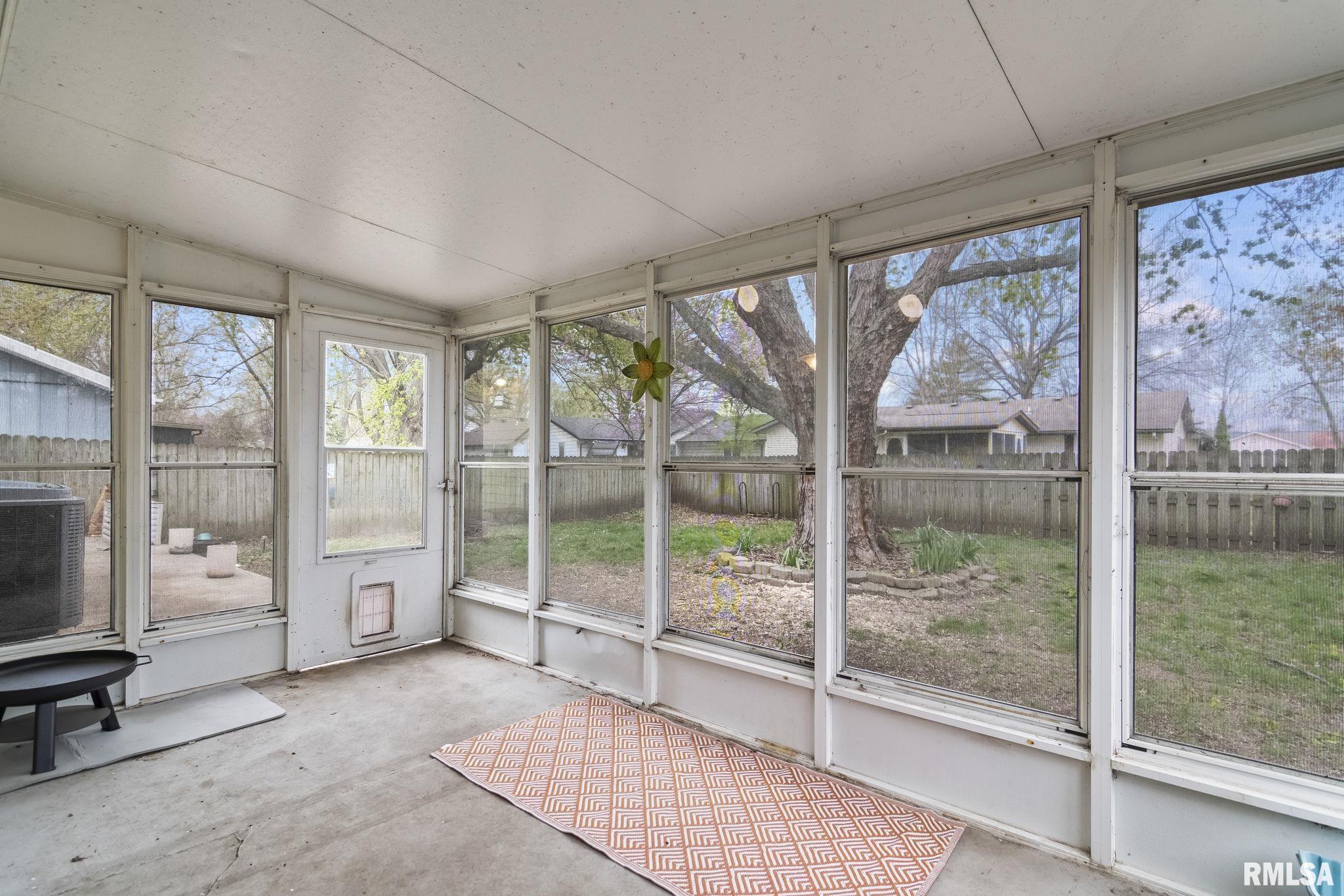 241 N Durkin Drive, Springfield, Illinois image 23