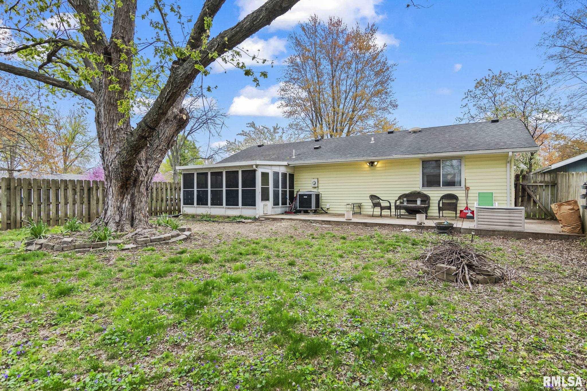 241 N Durkin Drive, Springfield, Illinois image 26