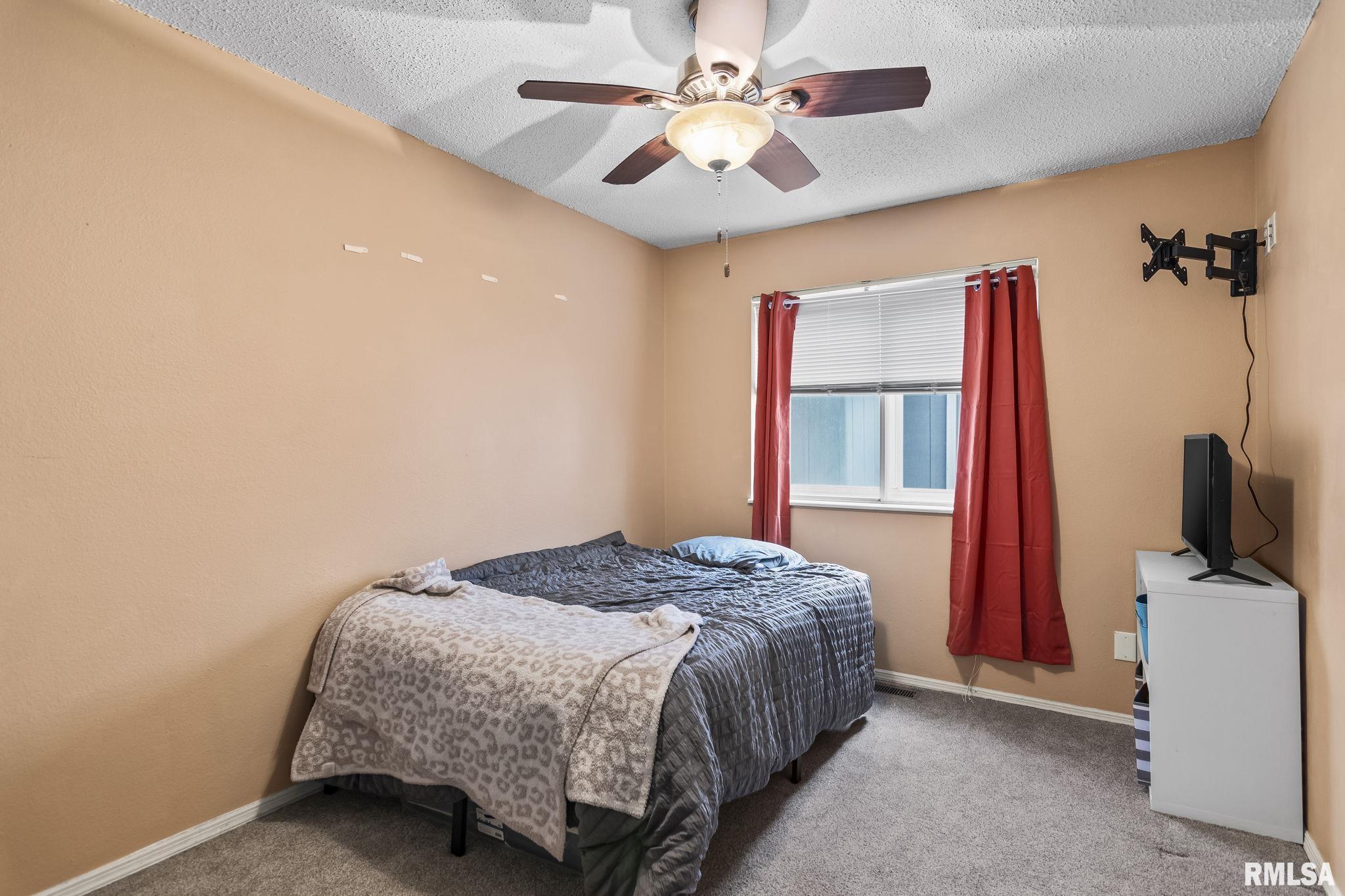 241 N Durkin Drive, Springfield, Illinois image 17