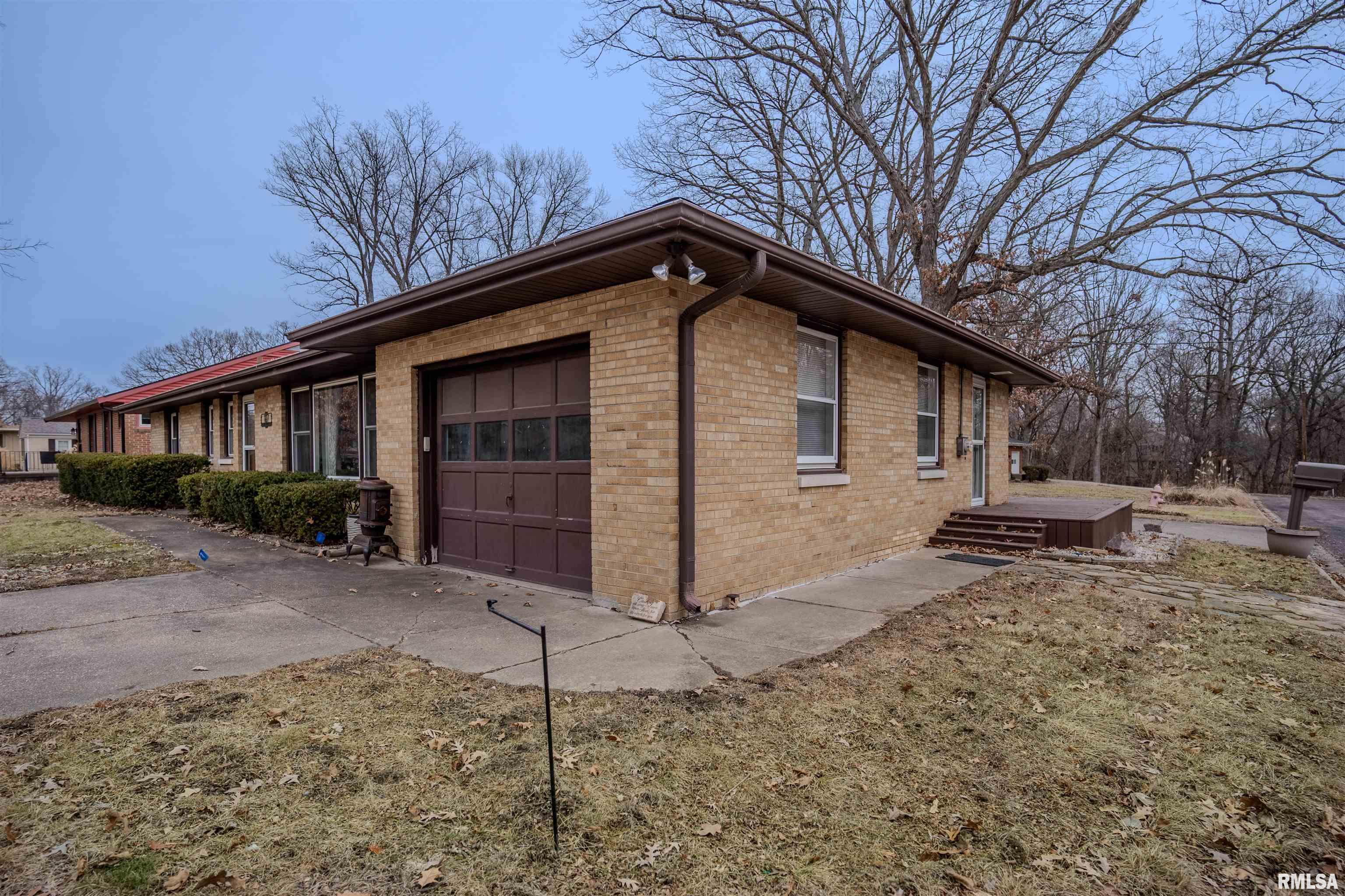 107 Shady Knolls Drive, East Peoria, Illinois image 3