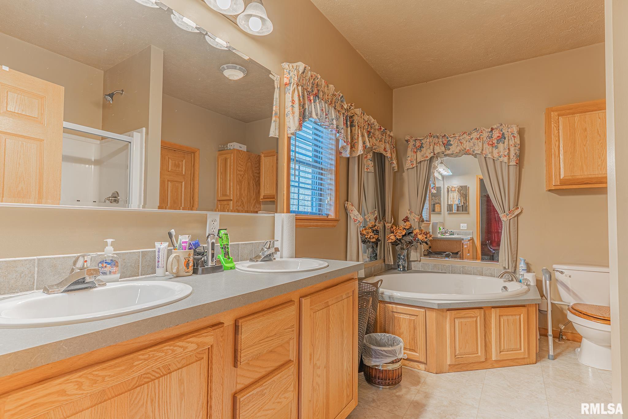 2814 Chouteau Avenue, Odin, Illinois image 36