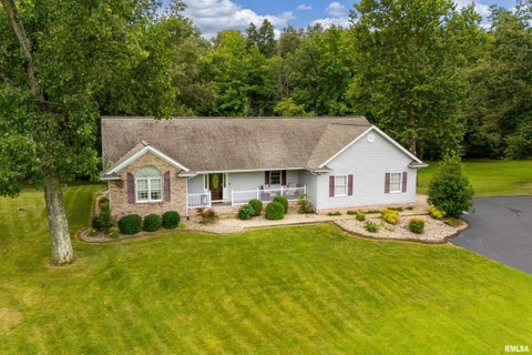 Homes For Sale - 2000 Emily Lane<br/> Marion, IL 62959