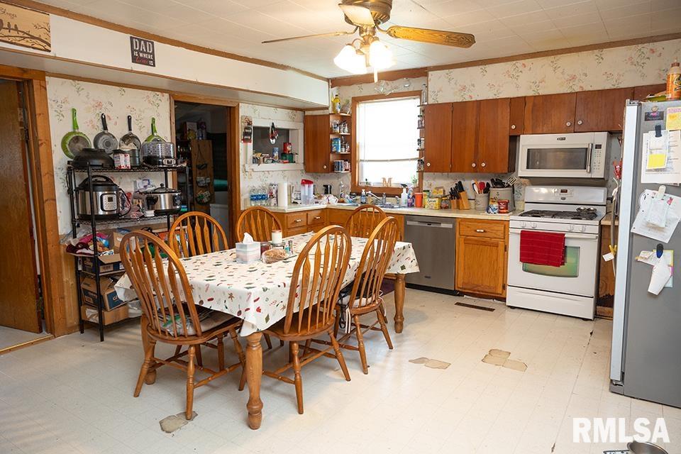 2667 Cardinal Lane, Farina, Illinois image 10