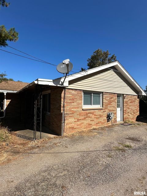 Homes For Sale - 1130 Sunset Drive<br/> Woodford County, East Peoria, IL 61611