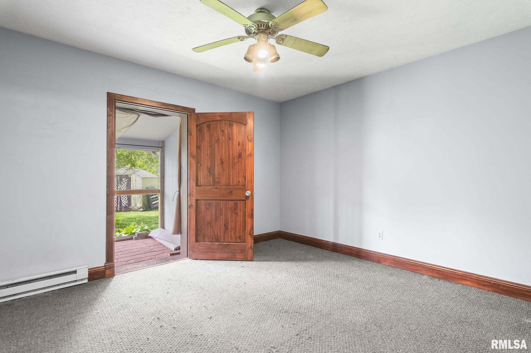 402 Carson Street, Loami, Illinois image 16