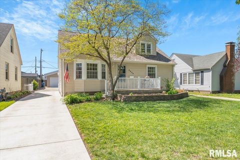 Photo of 2323 S STATE Street, Springfield, IL 62704 (MLS # CA1043202)