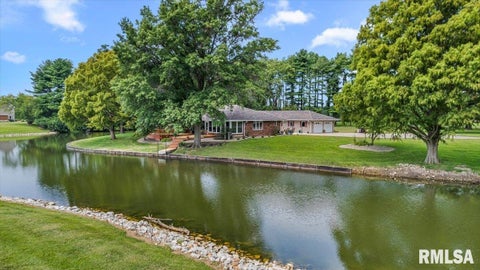 Homes For Sale - 1747 Old Airport Road<br/> Morgan County, Jacksonville, IL 62650
