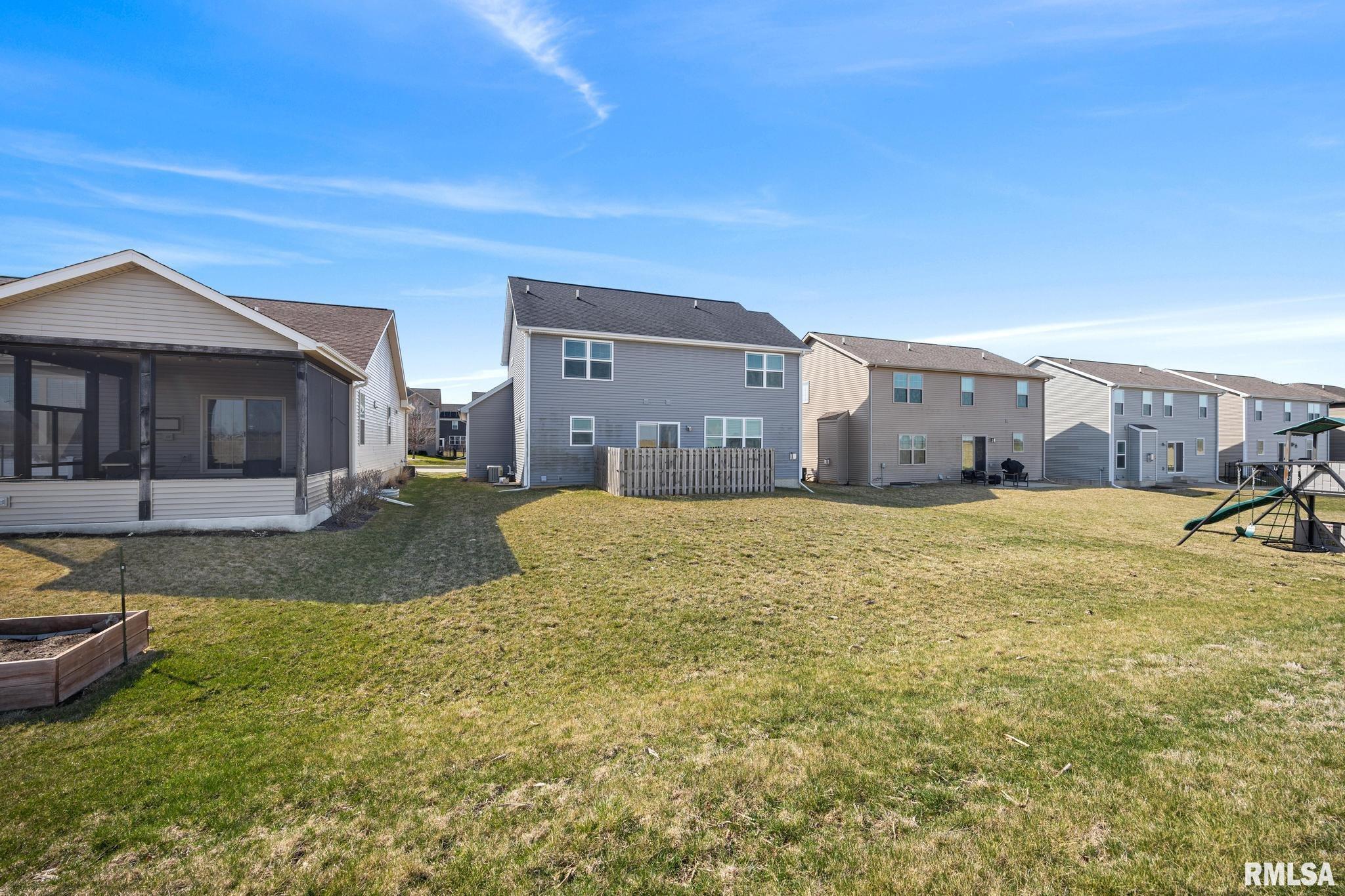 2825 W School Street, Dunlap, Illinois image 32